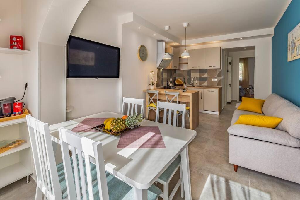 New Two Bedroom Apartment Maloni Pula Exterior foto